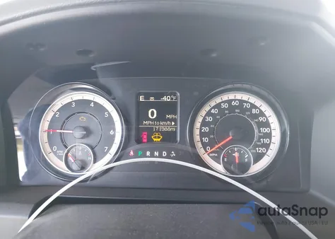 2018 Ram 1500 Tradesman 4X2 8' Box z USA, uszkodzony, nr VIN 3C6JR6DTXJG210143